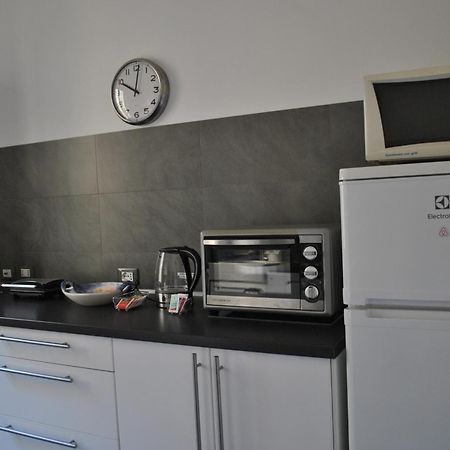 Waterfront Apartment Специя Екстериор снимка