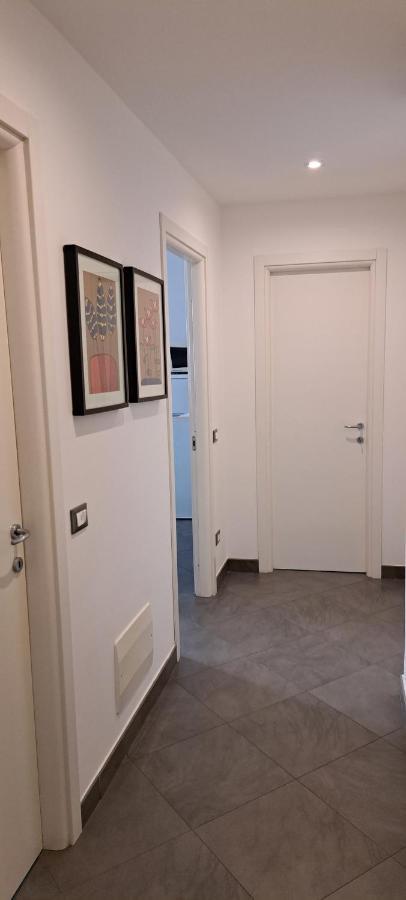 Waterfront Apartment Специя Екстериор снимка