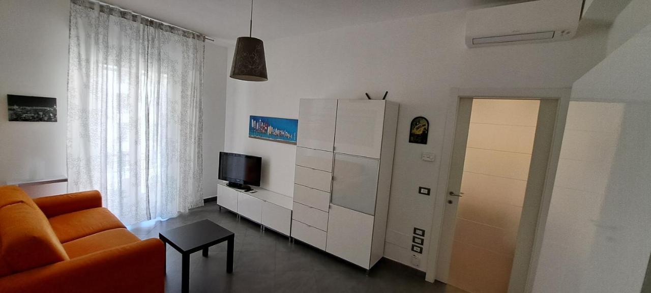 Waterfront Apartment Специя Екстериор снимка
