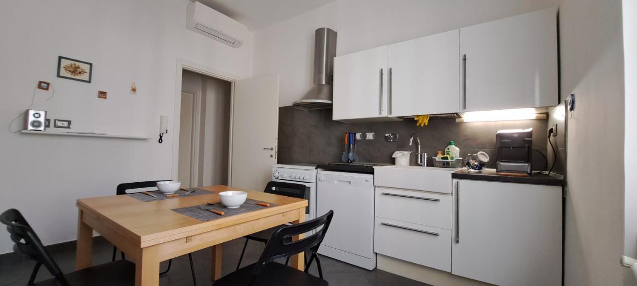 Waterfront Apartment Специя Екстериор снимка